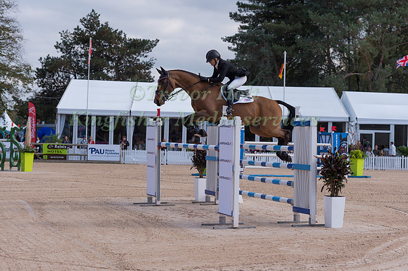Sarah BULLIMORE   (GBR) AND VALENTINO V