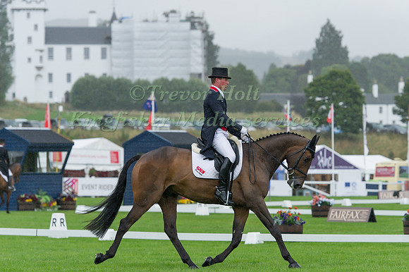 OLIVER TOWNEND (GBR) RIDING GORTGLAS CRAZY LOVE
