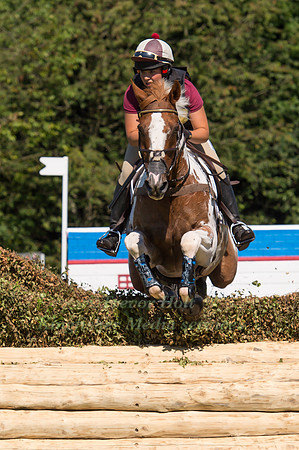 HARRIET DICKIN (GBR) RIDING MR MACKENZIE NJ
