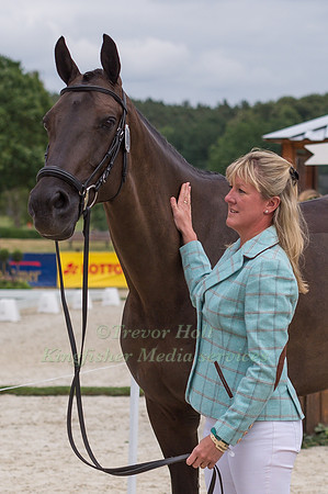 NICOLA WILSON (GBR) AND BULANA
