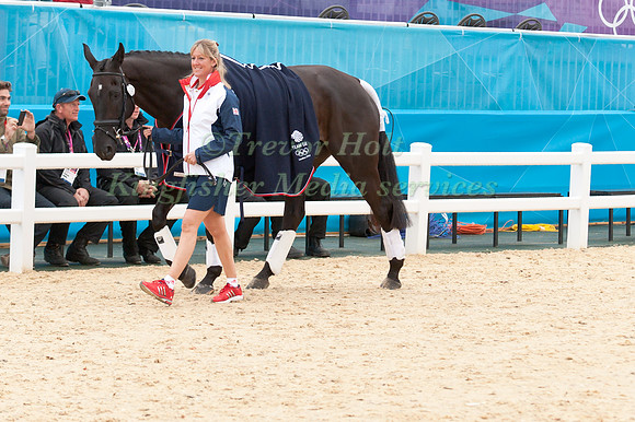 Nicola Wilson and Opposition Buzz
