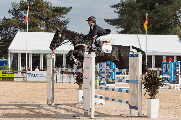 Nana DALTON  (GBR) AND ABSOLUT OPPOSITION