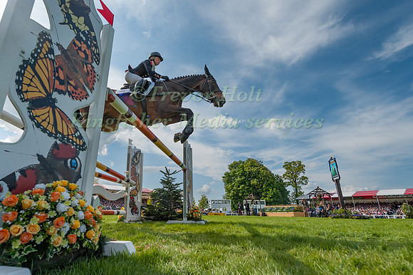 Rosalind Canter (GBR) and Allstar B