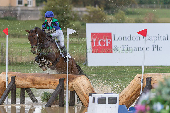 HEIDI WOODHEAD RIDING HARIEKO DHI