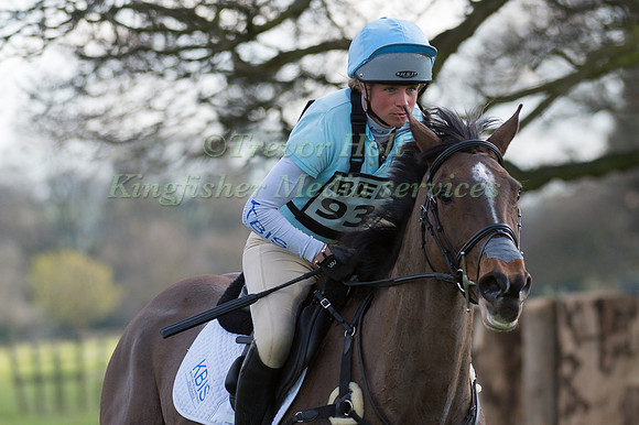 IZZY TAYLOR  RIDING  KBIS BRIARLANDS MATILDA
