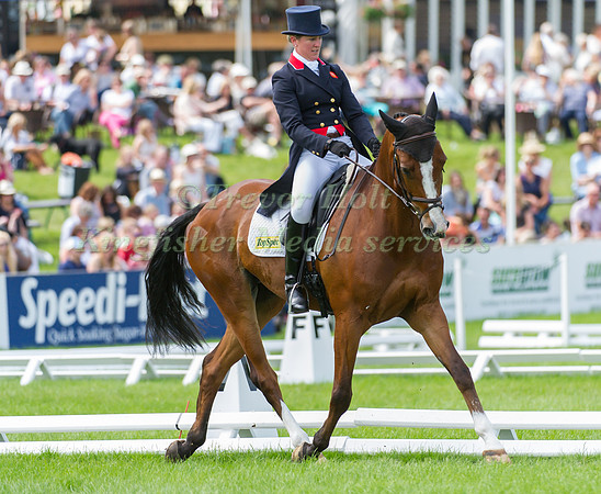 Nicola Wilson and One Two Many