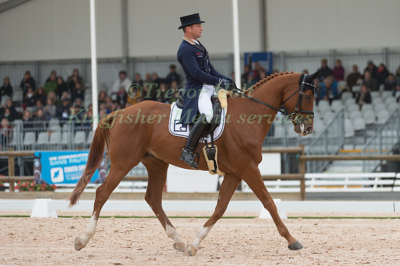 Michael Jung (GER) riding FIschertakinou