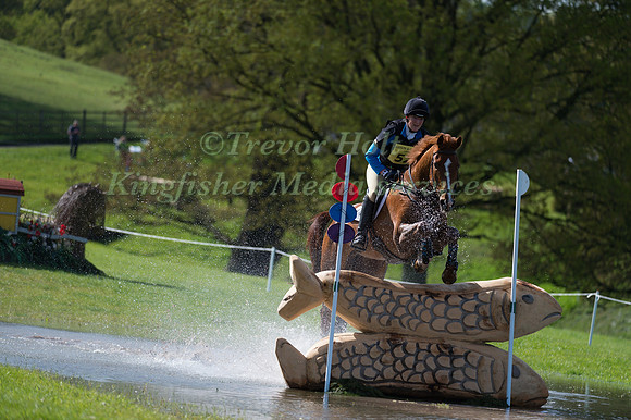 HAZEL TOWERS (GBR) RIDING  SIMPLY CLOVER