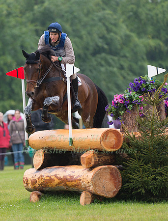 Sebastien Chemin (FRA) riding Olympe D'Eos