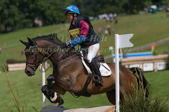 HANNAH BATE (GBR) AND CALL ME BON JOVI