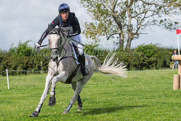 OLIVER TOWNEND RIDING  BALLAGHMOR CLASS