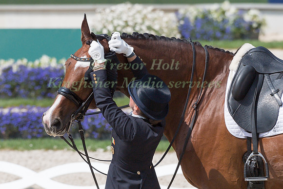 JUDY REYNOLDS AND LEROY NAELDEBORG