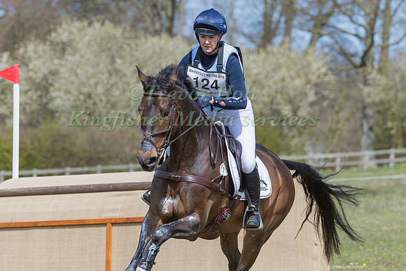 YASMIN INGHAM RIDING SANDMAN 7