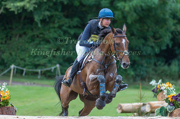 BIANCA MORTIMER   RIDING BALLYTIGLEA VIVENDI