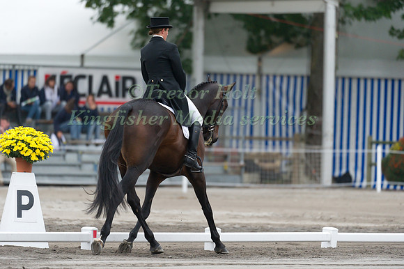 Caroline Powell and the Earl of Belvedere