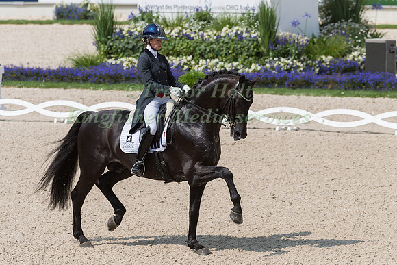 Charlotte Fry (GBR) and Glamourdale