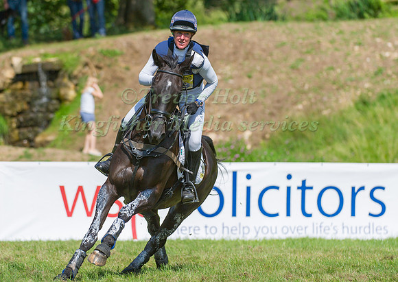 Nicola Wilson and Opposition Buzz