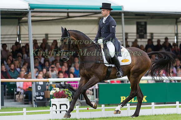 BEN HOBDAY (GBR) RIDING RAMILO