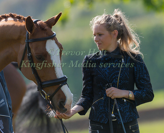 IMOGEN GLOAG (GBR) AND MHS COOLEY FLASH