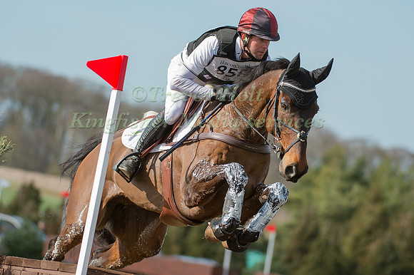 Kevin McNab riding Clifton Pinot
