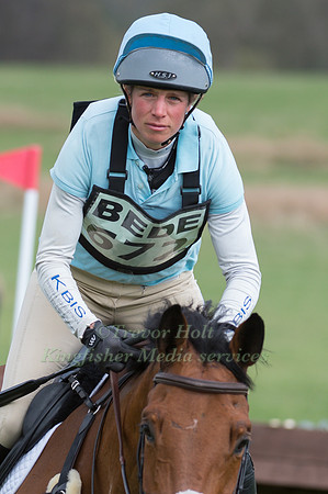 IZZY TAYLOR  RIDING  MILLSTREET MITCH
