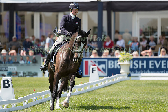 Emily Parker (GBR) riding Harelaw Wizard