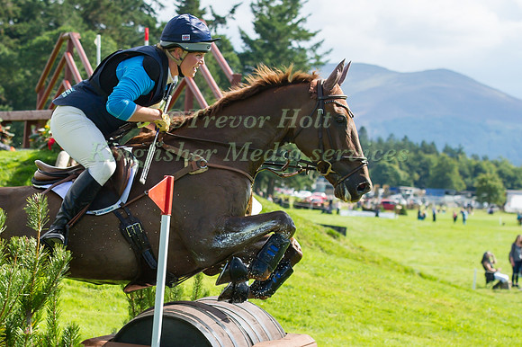 SARAH HOLMES (GBR) RIDING LOWHILL CLOVER