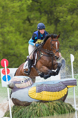 Jodie Amos riding  WISE CRACK