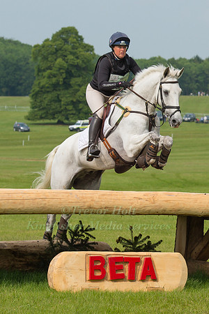 Pippa Funnell (GBR) riding Billy The Biz