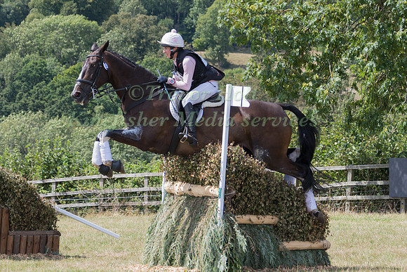 BECKY WOOLVEN (GBR) AND CHARLTON DOWN RIVERDANCE