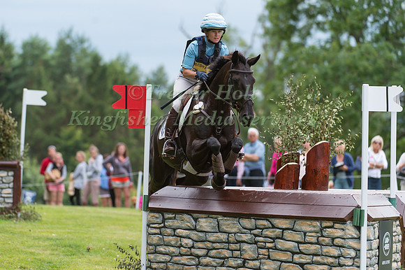 Jonelle  Price (NZL) riding Classic Moet