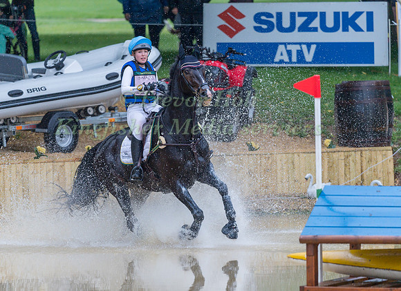 ROSA ONSLOW (GBR) AND DIAMOND SUNDANCE