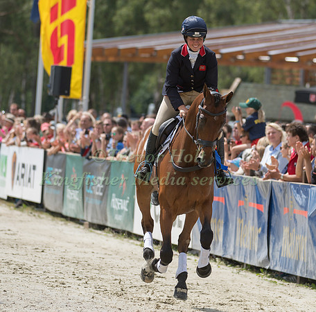 KITTY KING (GBR) AND CEYLOR L A N