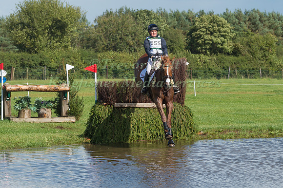 BUBBY UPTON RIDING  MAGIC ROUNDABOUT IV
