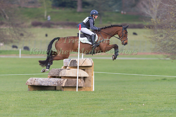 ROSALIND CANTER  RIDING  IZILOT DHI
