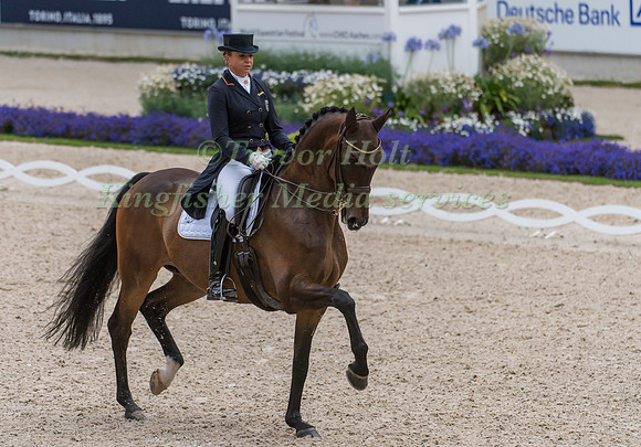 Dorothee Schneider (GER) and Santiago 221 taking part in the Prize of VUV - Vereinigte Unternehmerverbände Aachen Prix St. Georges CDI4*