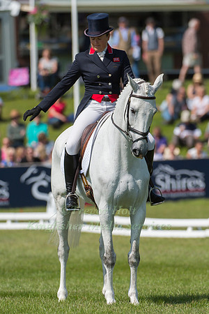 Pippa Funnell (GBR) riding Billy The Biz