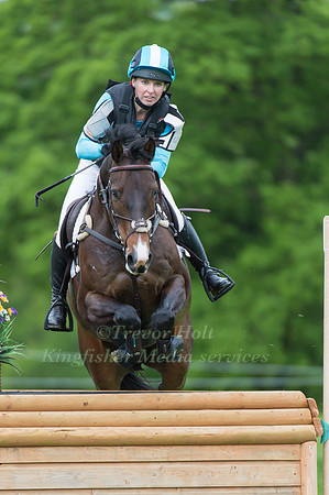 Emma Stretton (GBR) riding Willy Ever