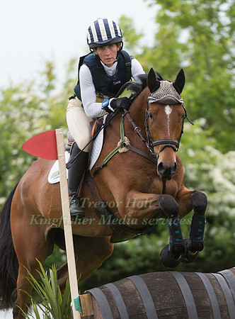 Caroline Powell (NZL)  Riding  Shepherds Watch