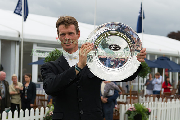 William Fox-Pitt with the  2011 Land Rover Burghley Trophy