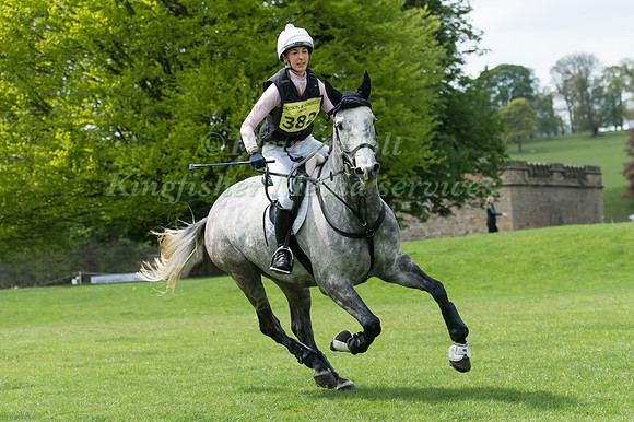 Becky Woolven (GBR) riding Gortglas Earl Grey