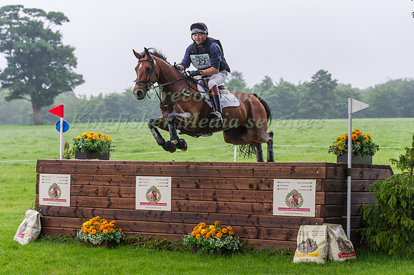 Simon Vatcher (GBR) riding Camblin Hill