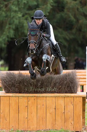 Faye Fullgraebe of Germany riding Quebec 48