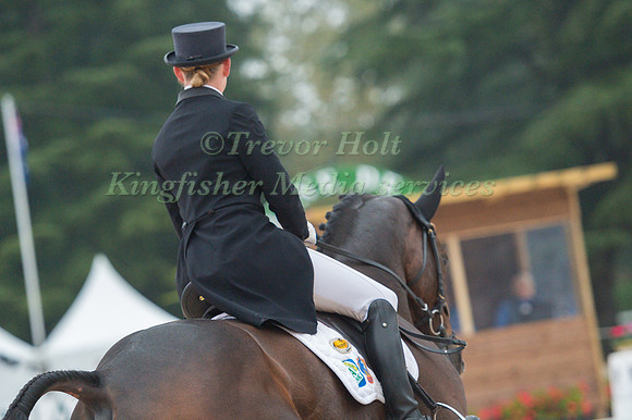 Karin Donckers (BEL) riding Fletcha Van T Verahof
