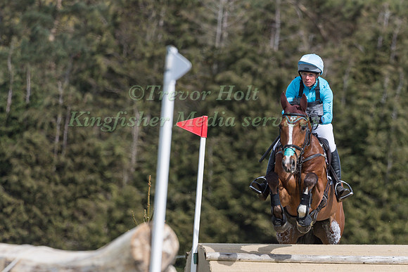 IZZY TAYLOR RIDING HARTACKER