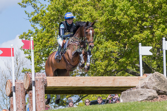 Malin Josefsson (SWE) and  Golden Midnight