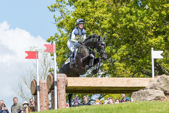 Nicola Wilson (GBR) and  Bulana