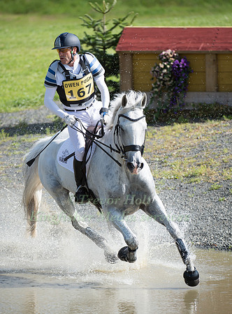Andrew   Hoy (AUS) riding The Blue Frontier