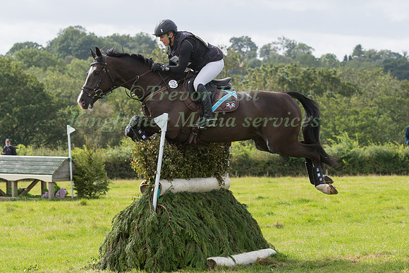 SAMMI BIRCH RIDING  THE KINCOOLEY CEILI