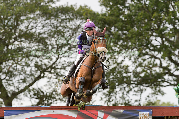 GINNY HOWE RIDING  UNDALGO DE WINDSOR